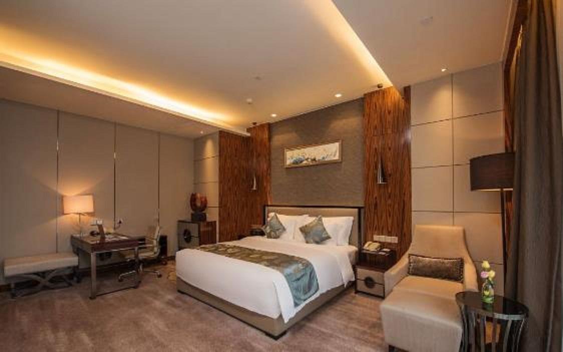 Ramada Plaza Liuzhou Liudong Hotel Exterior photo